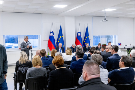 OBISK VLADE V PRIMORSKO NOTRANJSKI REGIJI 8.1.2025 - Valter Leban-8444